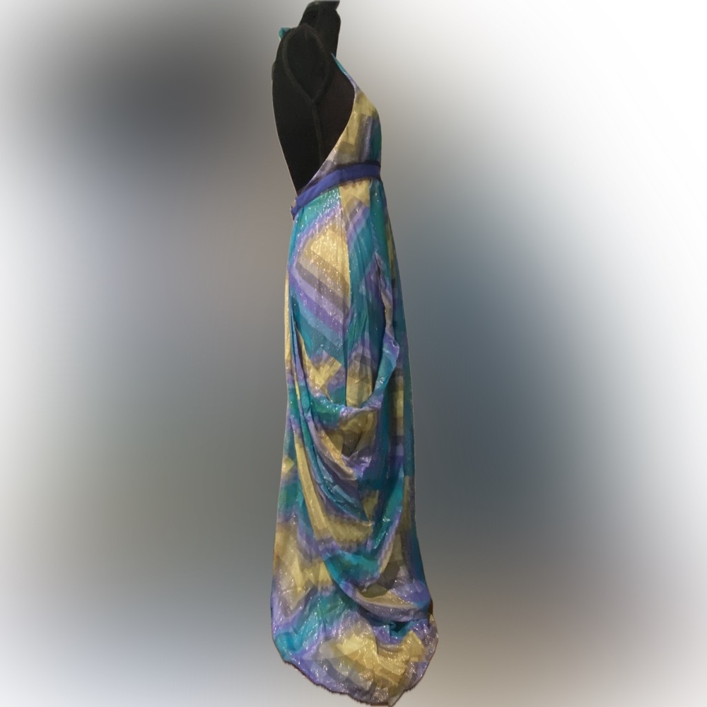 BCBG MaxAzria Printed Chiffon Halter Maxi Gown (8) - Picture 8 of 12
